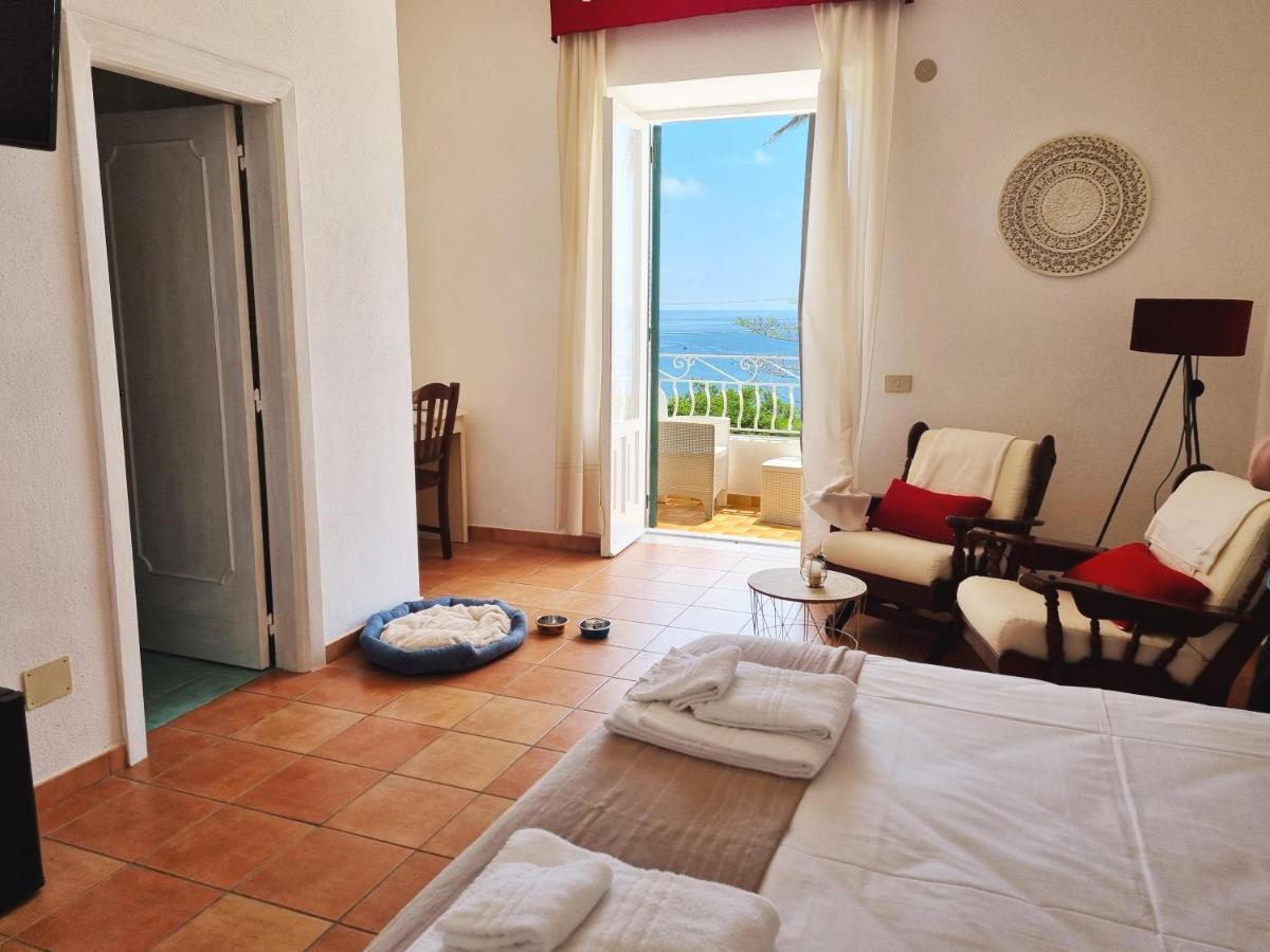 Villa Bina Sea Hotel Sant'Angelo  Exterior foto