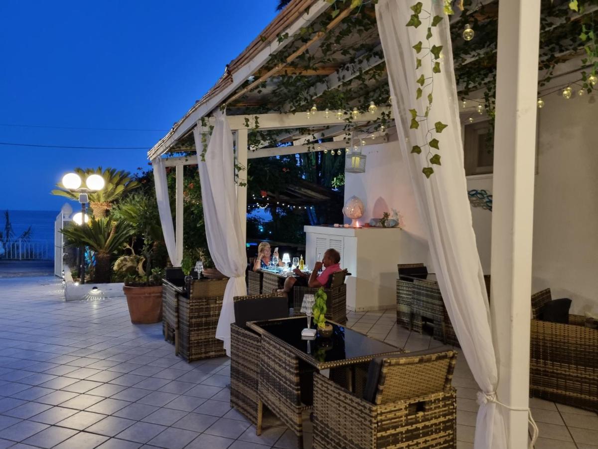 Villa Bina Sea Hotel Sant'Angelo  Exterior foto